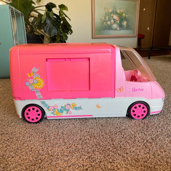 Vintage 1996 Barbie Mattel Large 59x45x30cm Pink Magical Motorhome Vehicle - Picture 1 of 16